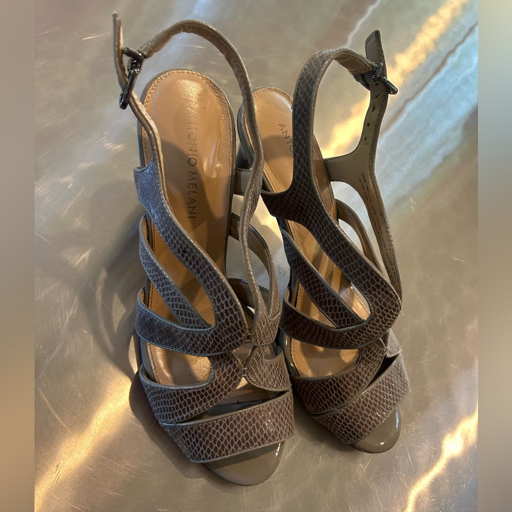 Antonio Milani, gray strappy sandals size 8.5